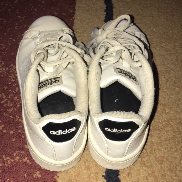 Women’s Adidas Cloudfoam sneakers sz 6 - Picture 2 of 4